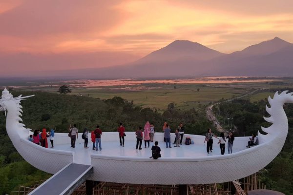 Destinasi Wisata Semarang dengan Pemandangan Luar Biasa Eling Bening