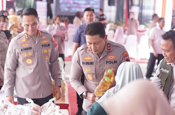 Polda Semarang Jateng Gelontorkan 30 Ton Beras untuk Gerakan Pangan Murah