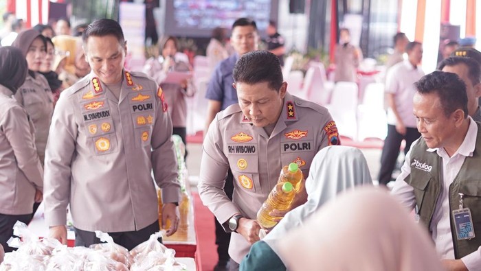 Polda Semarang Jateng Gelontorkan 30 Ton Beras untuk Gerakan Pangan Murah